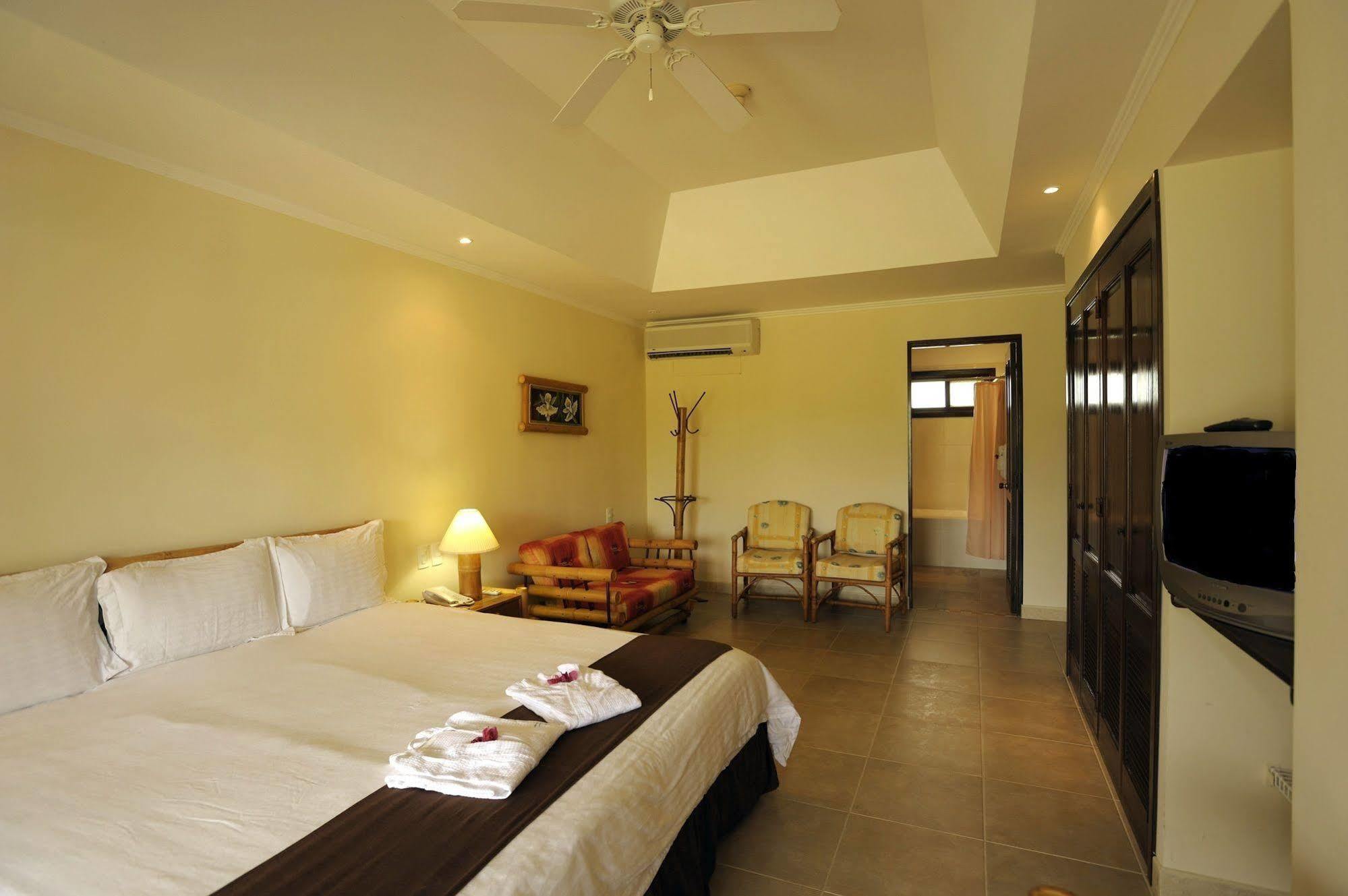 Jolly Harbour Tranquility Bay Antigua酒店 外观 照片