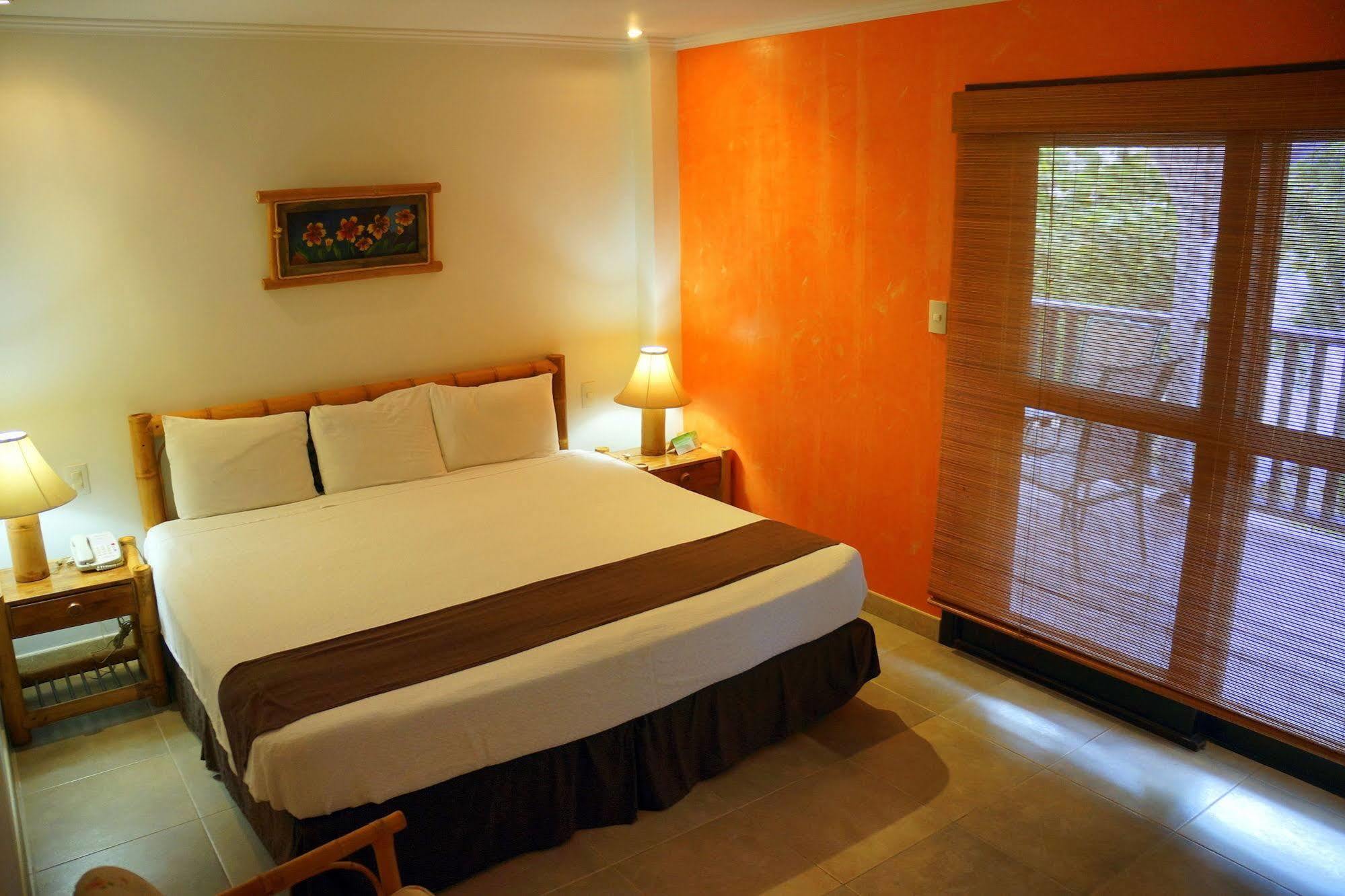 Jolly Harbour Tranquility Bay Antigua酒店 外观 照片